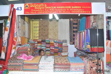 Naveena Jackson Launches Lepakshi Cotton and Silk Exhibition